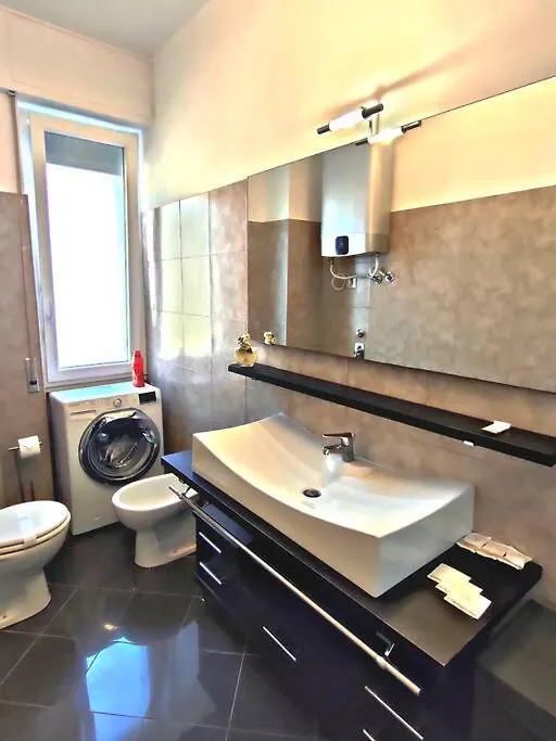 Relax Home - Milano Navigli Apartment