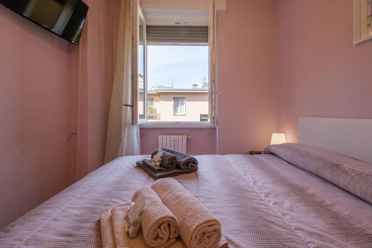 Relax Home - Milano Navigli 0*, Milan Italy