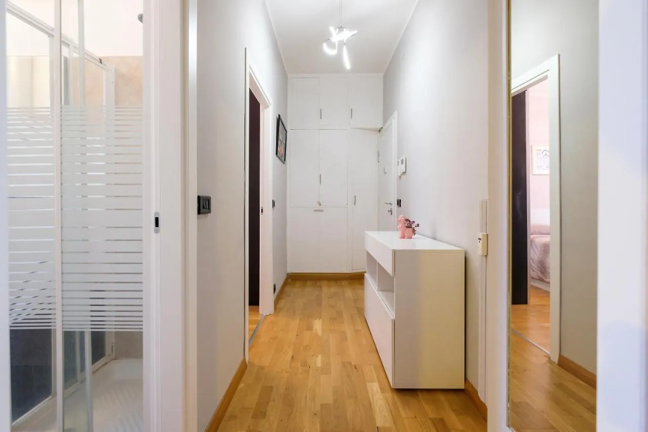 Relax Home - Milano Navigli Apartment